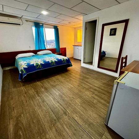 Hostal Muyuyo Puerto Ayora  Dış mekan fotoğraf