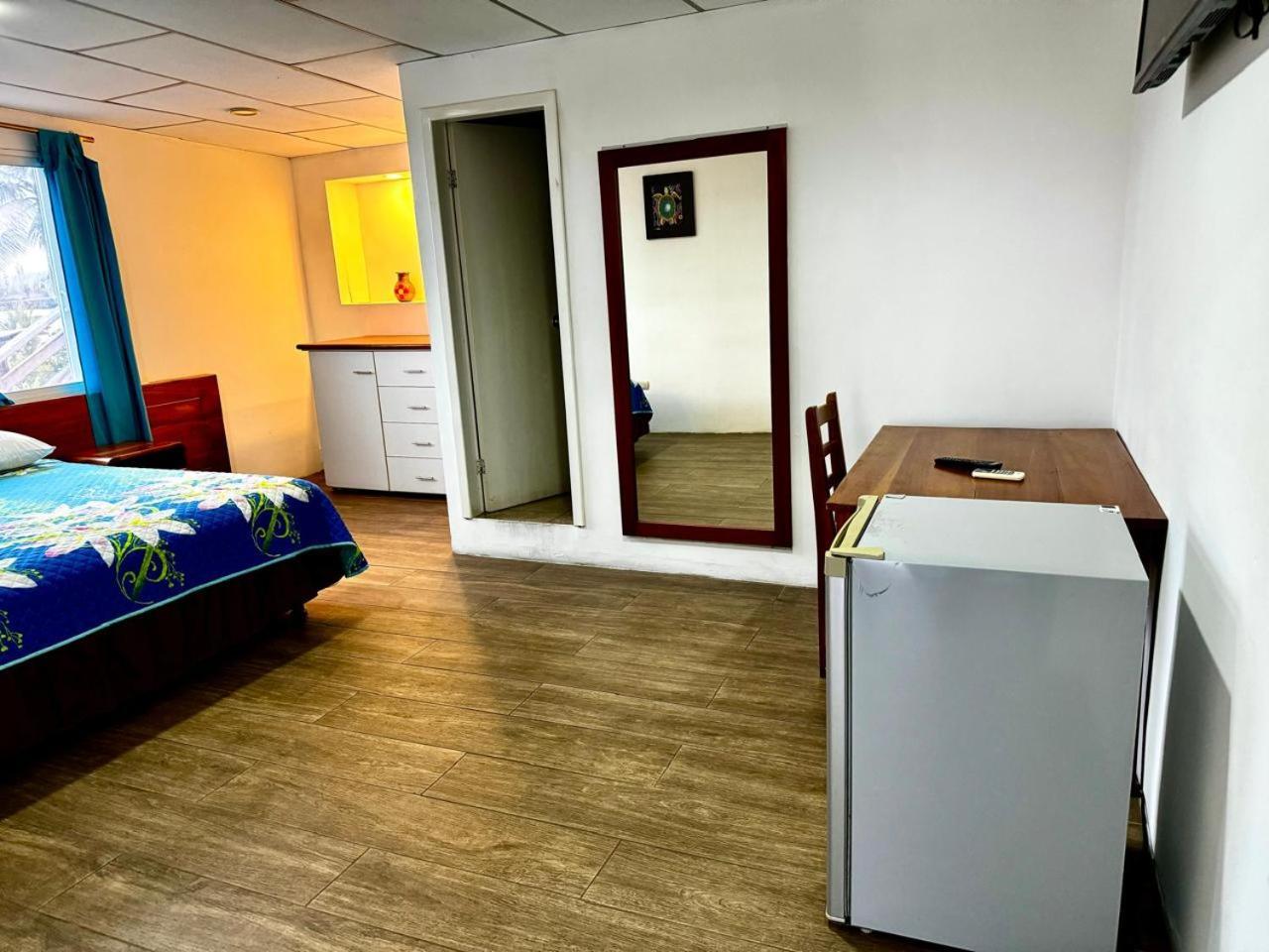 Hostal Muyuyo Puerto Ayora  Dış mekan fotoğraf