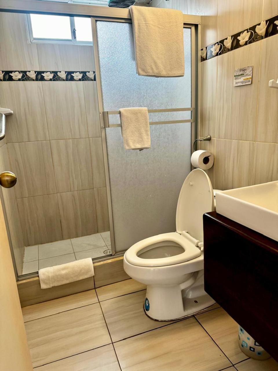 Hostal Muyuyo Puerto Ayora  Dış mekan fotoğraf