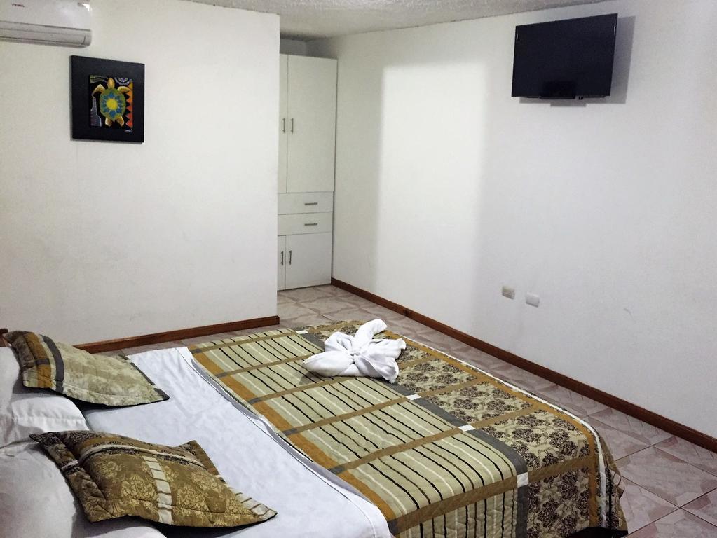 Hostal Muyuyo Puerto Ayora  Dış mekan fotoğraf