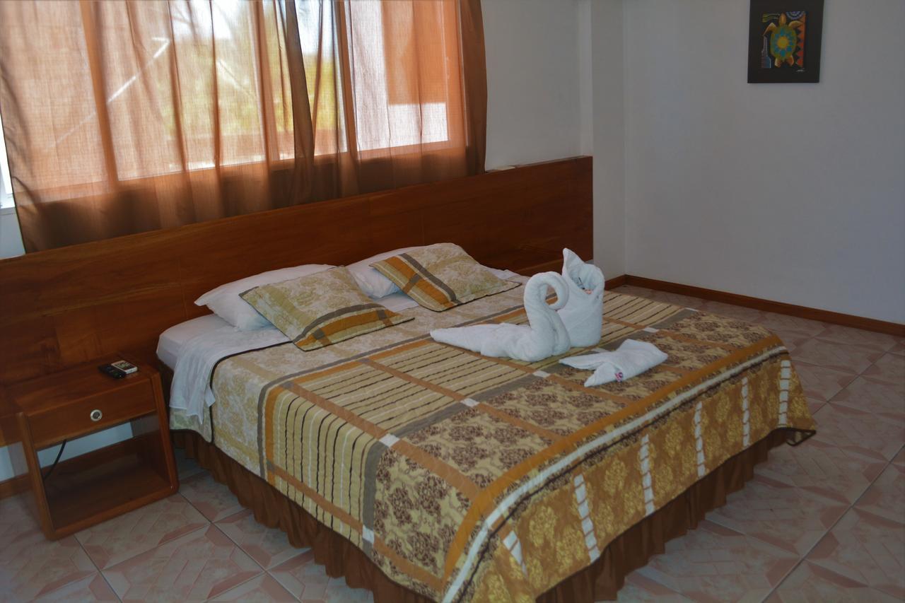 Hostal Muyuyo Puerto Ayora  Dış mekan fotoğraf